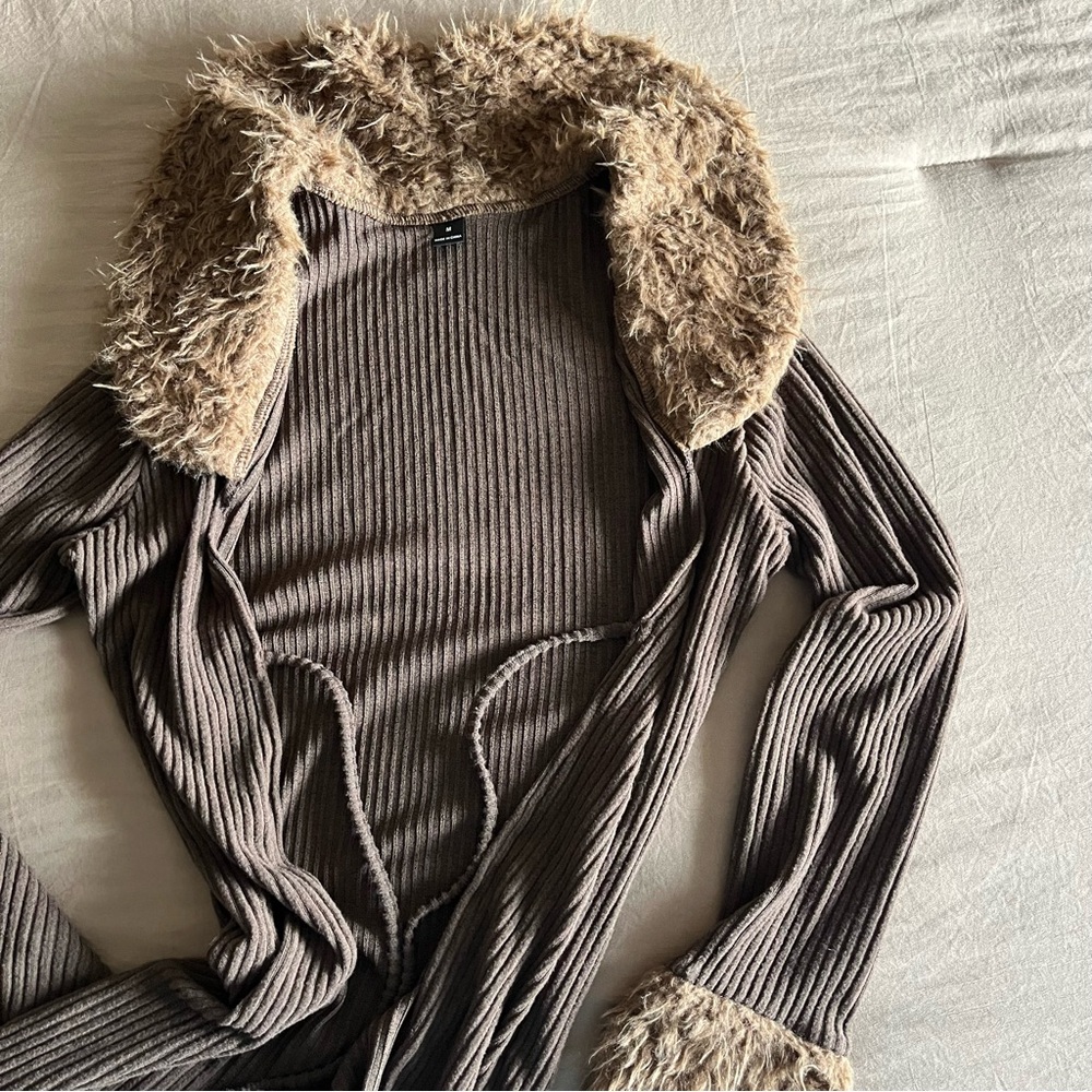 Shein | Long Cardigan with Faux Fur Trim - Picture 4 of 5